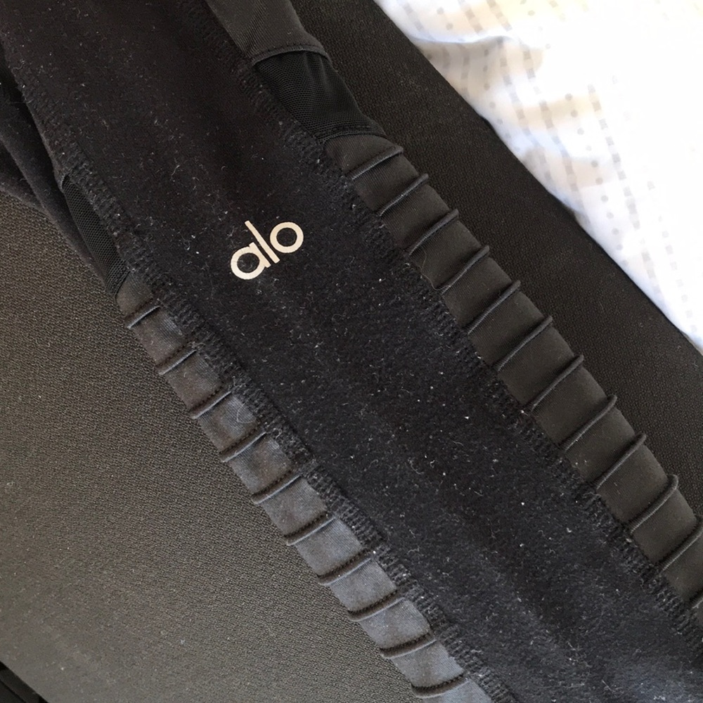 ALO YOGA Black Moto Leggings Size Small - Picture 9 of 12